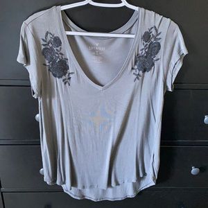 American Eagle V-Neck